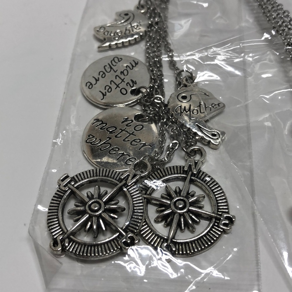 Mother Daughter 2 Necklaces